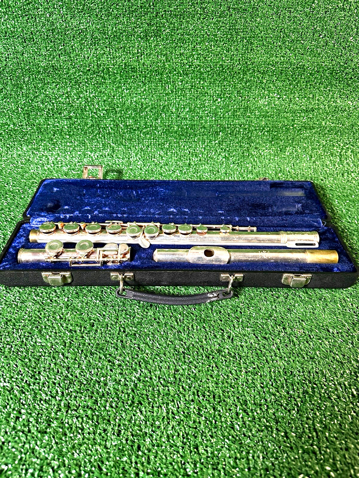 Gemeinhardt 2SP Concert Flute Boehm Closed Hole Straight Headjoint Case