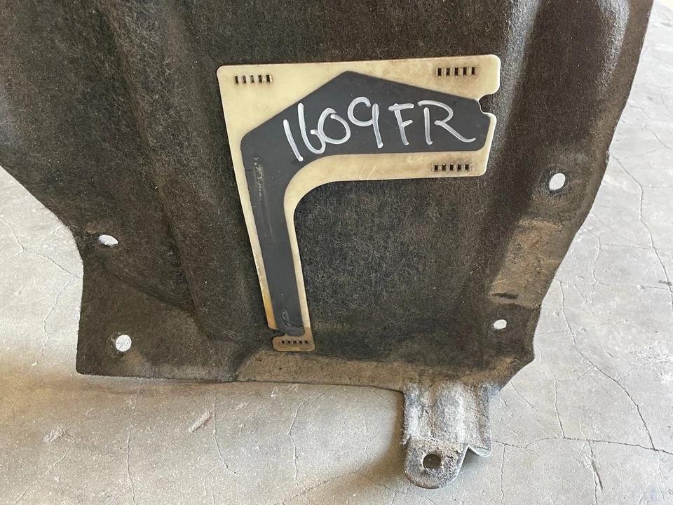 Lexus RC350 2015-2018 guardabarros delantero derecho guardabarros revestimiento protector contra salpicaduras 1609 OEM Foto 4 de 4