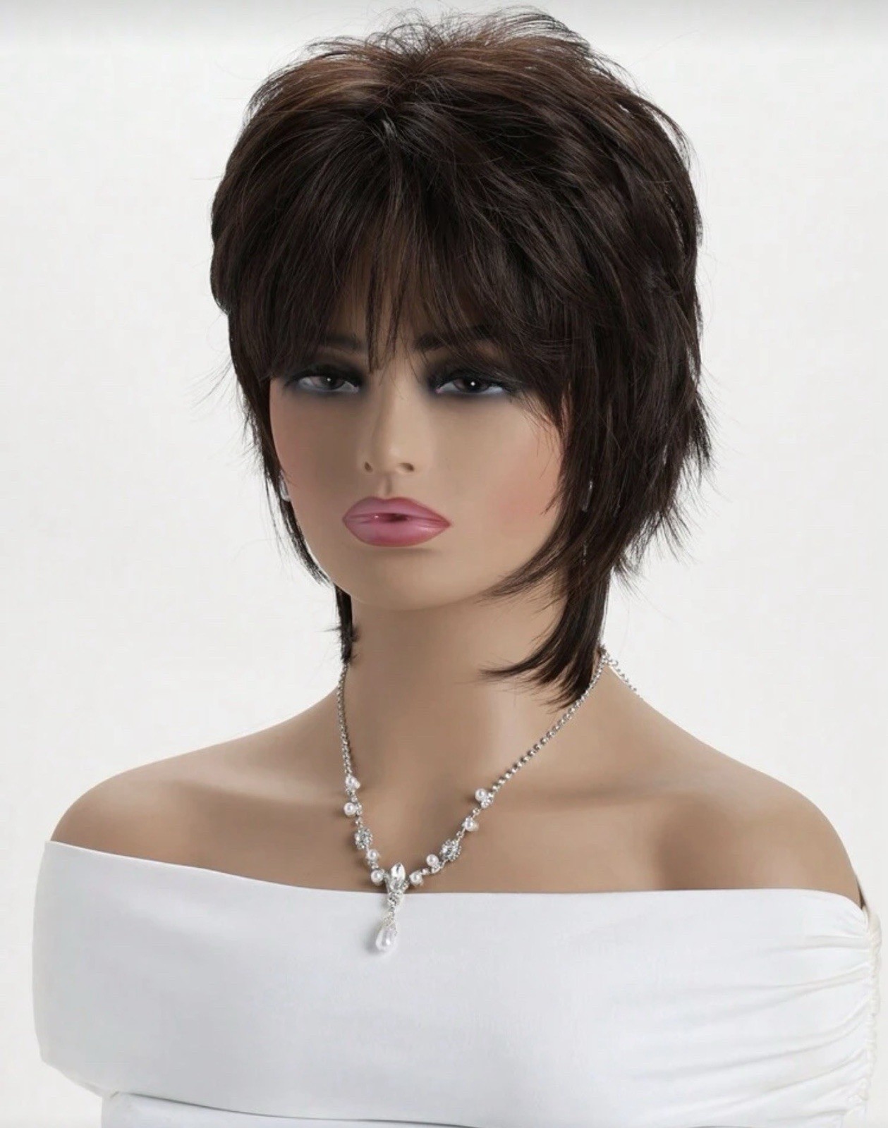 Perruque brune coupe pixie courte solution idéale pour masquer la perte de cheveux avec frange - 4