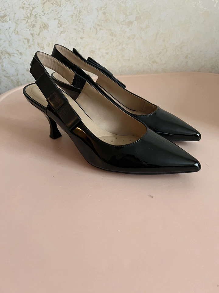 Zapatos de salón Geox para mujer de cuero negro talla 40 EUR 10 EE. UU. Foto 4 de 4