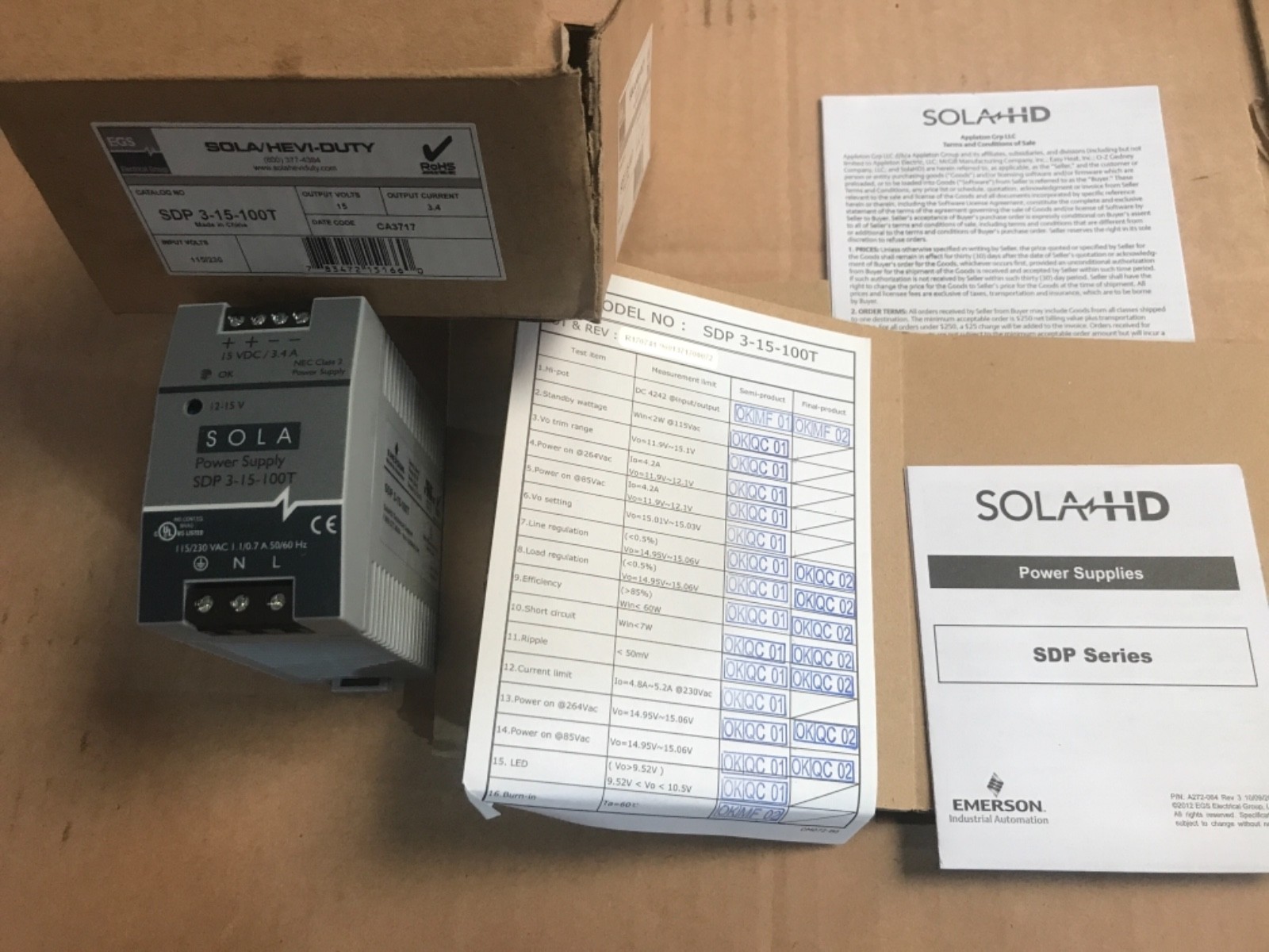 NEW Sola Hevi-Duty SDP 3-15-100T 15 VDC 3.4 Amp Power Supply SDP315100T