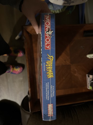 Parker Brothers Monopoly Marvel Spiderman Edición de Coleccionista Nuevo y Sellado - Imagen 3 de 6