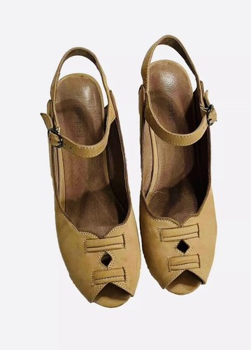 Jeffrey Campbell Viviana Sandals Sz 10 Beige Suede Leather Peep Toe Wedge Strap - Picture 2 of 9