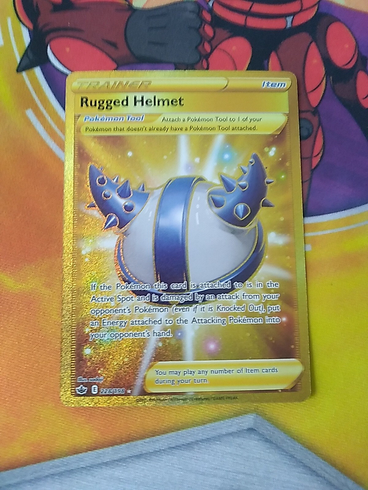 Pokemon - Chilling Reign - Rugged Helmet 228/198 - Gold Secret Holo (NM)
