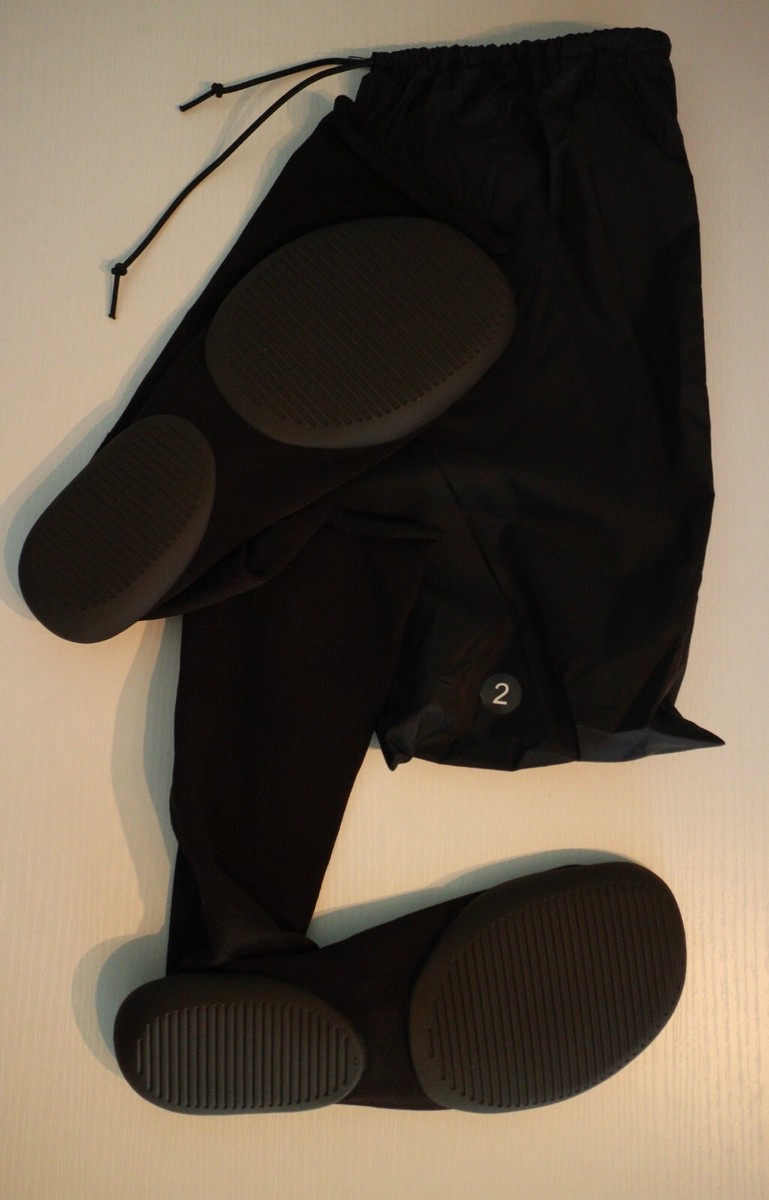Yeezy Pods Size 2 (9-10.5) Sock Shoes Black New in Bag Yzy Yeezy Pods Size 2 (9-10.5) Sock Shoes Black New in Bag Yzy