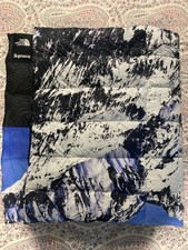 nuptse blanket