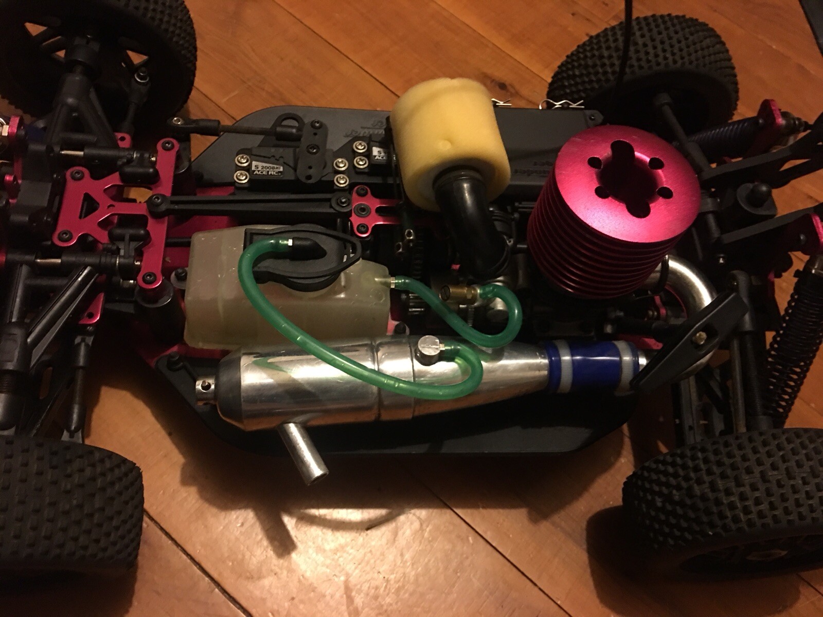 NITRO 1//8 RC BUGGY THUNDER TIGER EB4 S2 PRO BAT//REC HOLDER BOX NEW