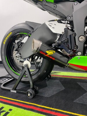 Graves Kawasaki ZX-6R Slip-on Carbon Exhaust 2019-2025