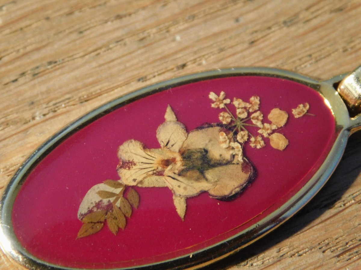 Pendentif Toni Laura - Fleurs Séchées Sous Résine - Forme Ovale - Occasion