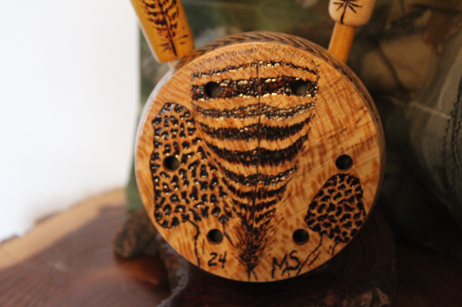 Custom Made Sycamore  Wood Turkey Pot  Call with Two Round Tip  Rod  Strikers