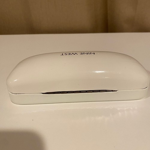 Nine West White Clamshell Glasses Case 6"x3" Hard Shell Eyewear Protector - Picture 5 of 6