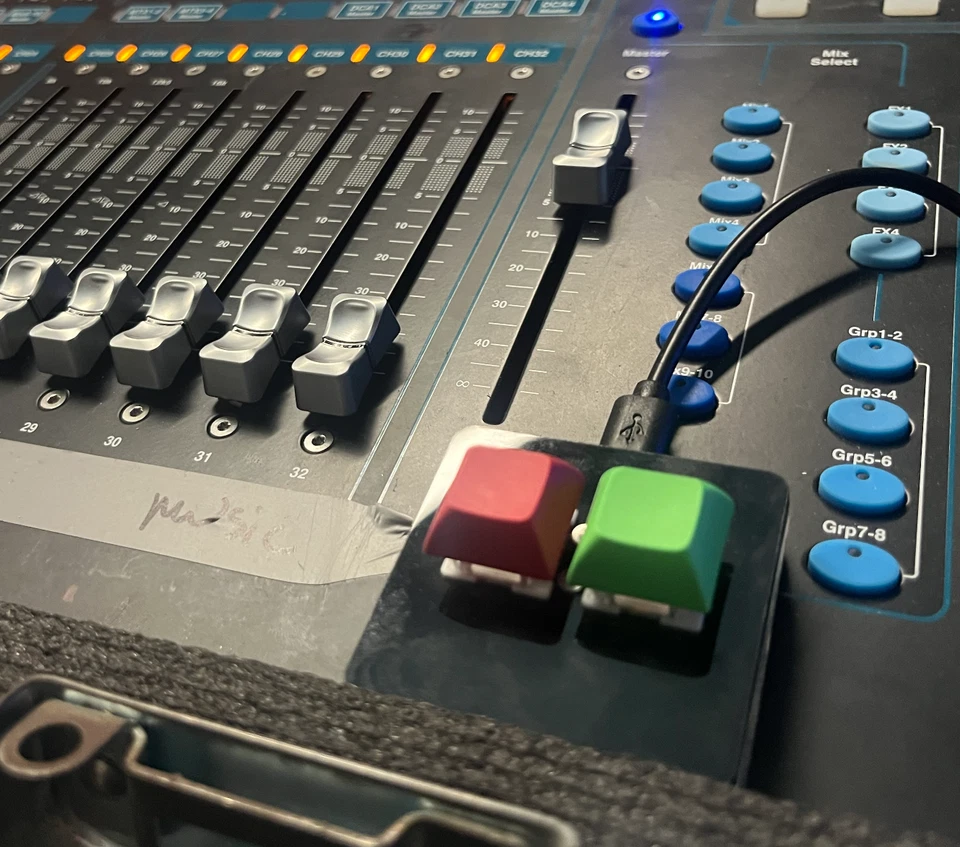 QLAB GO Panic USB Controller. Plug and Play Discrete Theatre Controller Playback - Image 2 of 4