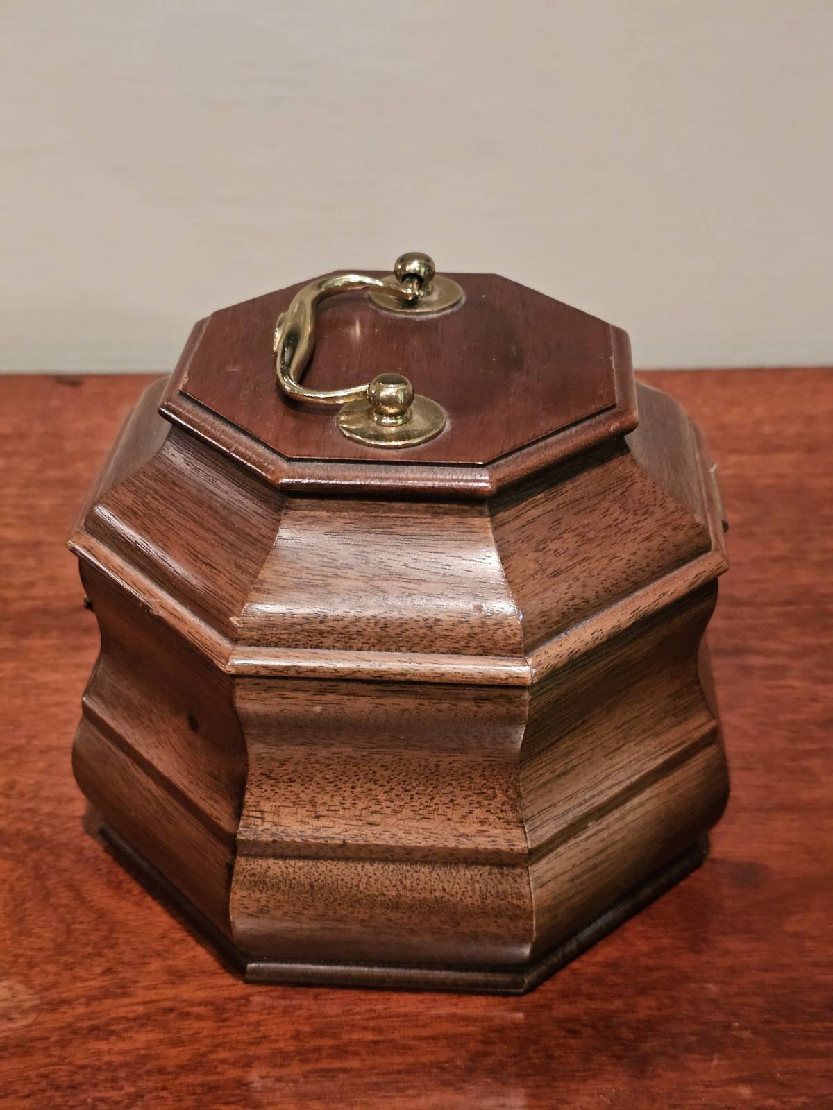 Colonial Williamsburg Restoration Mahogany Tea Caddy Virginia Metalcrafters