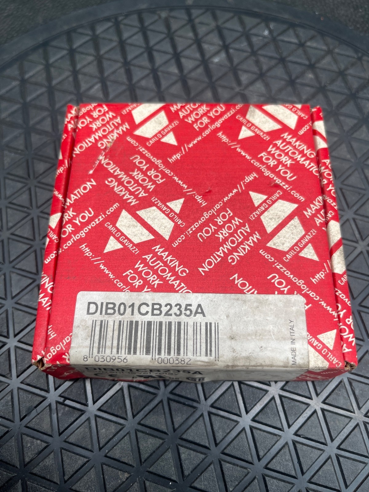 CARLO GAVAZZI DIB01CB235A Current Level Relay NEW