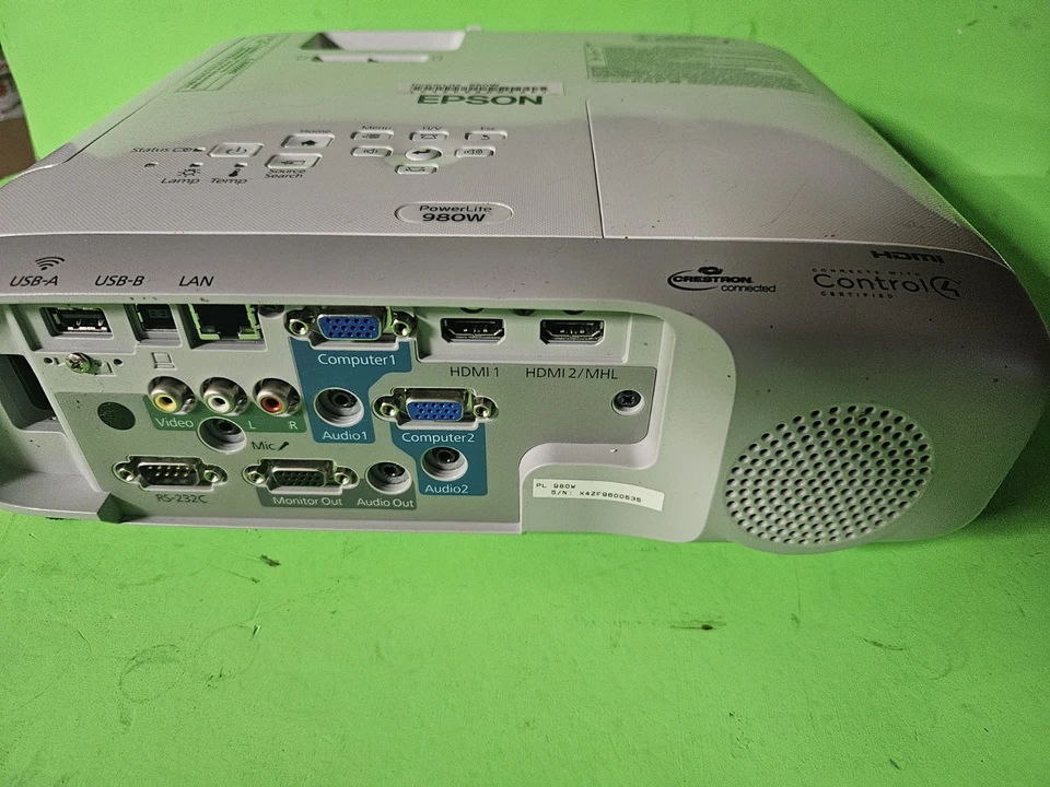 Epson PowerLite 980W hdmi lcd projector various hours w/ remote+ power cord - Image 4 of 4