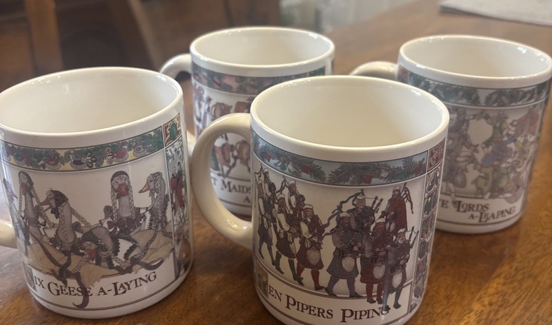 4 UNITE DESIGN 1988 12 days of Christmas by Jan Brett Studio Coffee Cup / Mug s