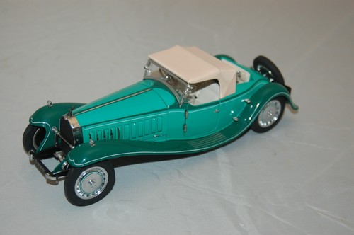 Franklin Mint 1929 Bugatti Royale Roadster Type 41 Diecast 1:24 Scale Green