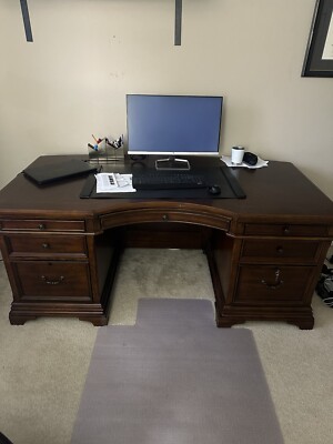 Aspen executive desk and chair
