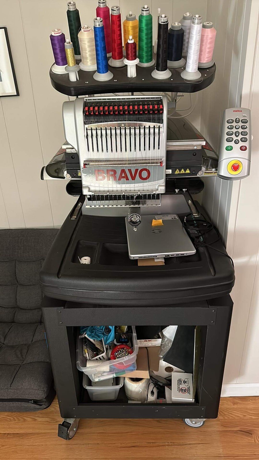 MELCO BRAVO 16 EMBROIDERY MACHINE +Design Studio, Laptop, Hat Hoop