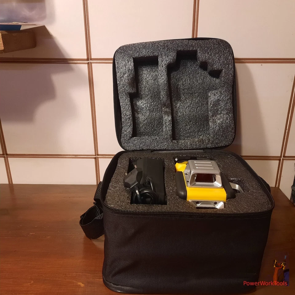 Set Livella Laser 3X360° + Treppiede 1.5m + Occhiali  + Scheda Target - Immagine 3 di 4