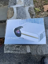 TC80 LED Mini Projector Home Theater LCD HD Movie Video Projector New