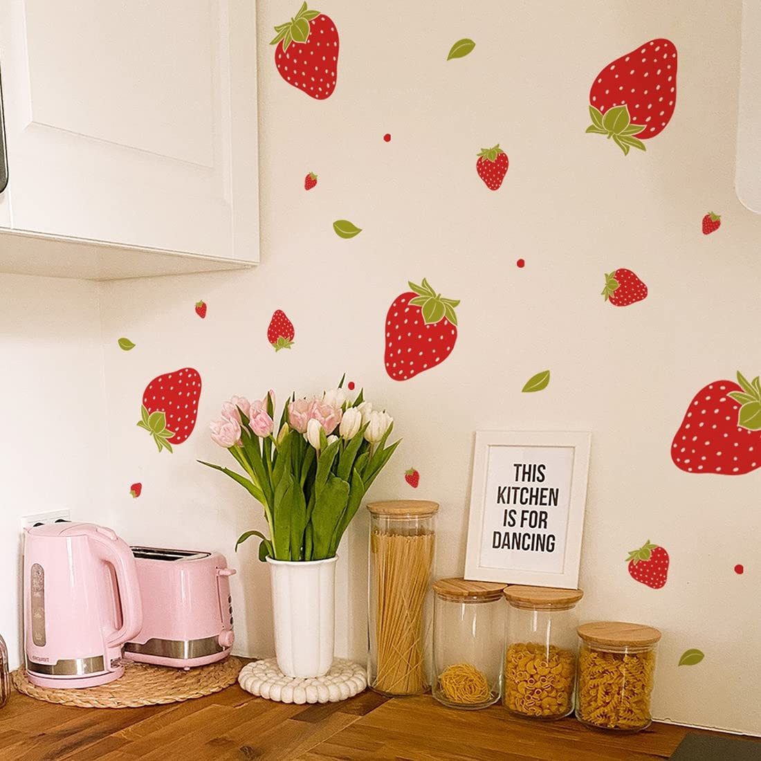 Autocollants muraux fraises lot de 48 stickers faciles a enlever pour decoration murale fete