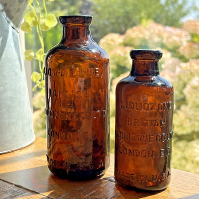 2 x Vintage Amber British Liquozone London, Made in U.S.A Glas Medizin Flaschen