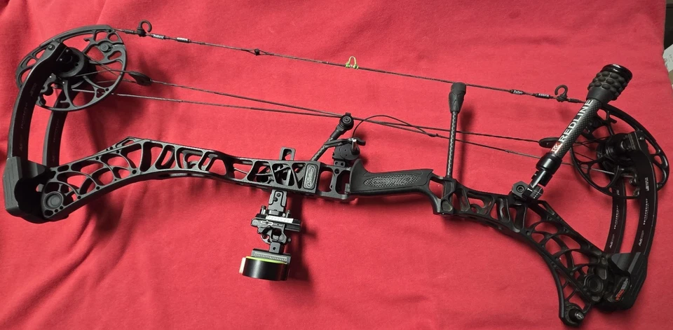 mathews compound bow v3x 33 - Image 2 of 4