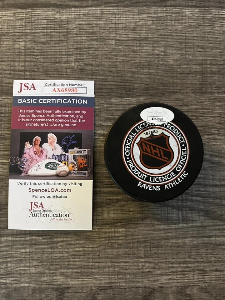 Disco de hockey autografiado firmado por Bobby Hull Chicago Blackhawks #9 certificado de autenticidad JSA AX68980 Foto 2 de 2