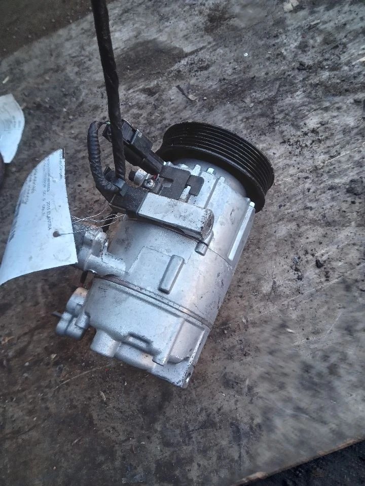 Used A/C Compressor fits: 2015 Hyundai Elantra Hatchback GT automatic temperatur Foto 2 de 4