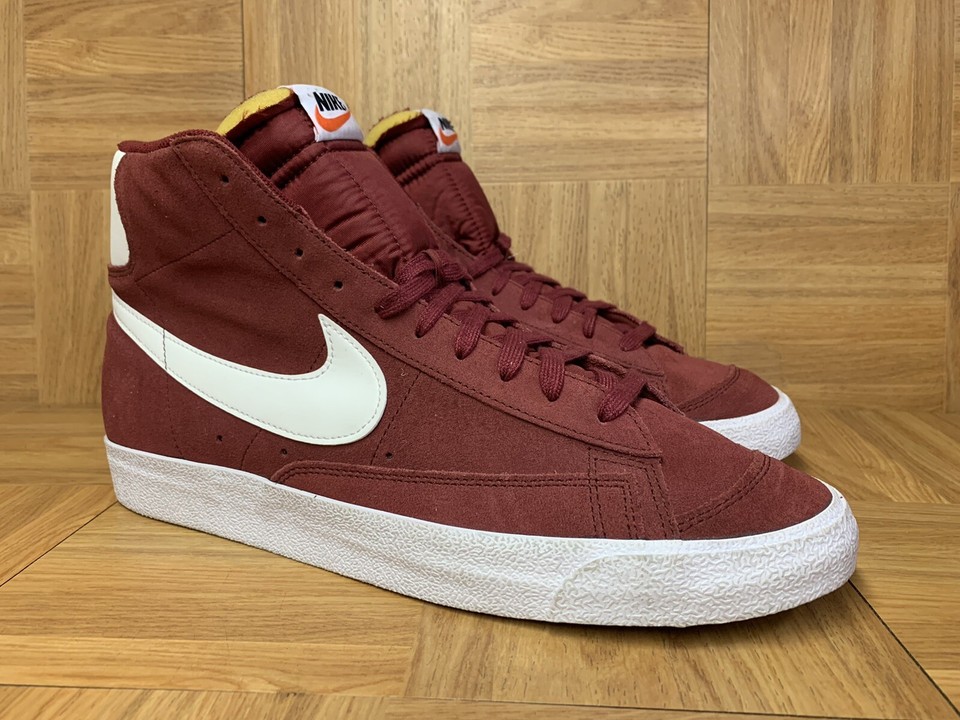 nike blazer burgundy