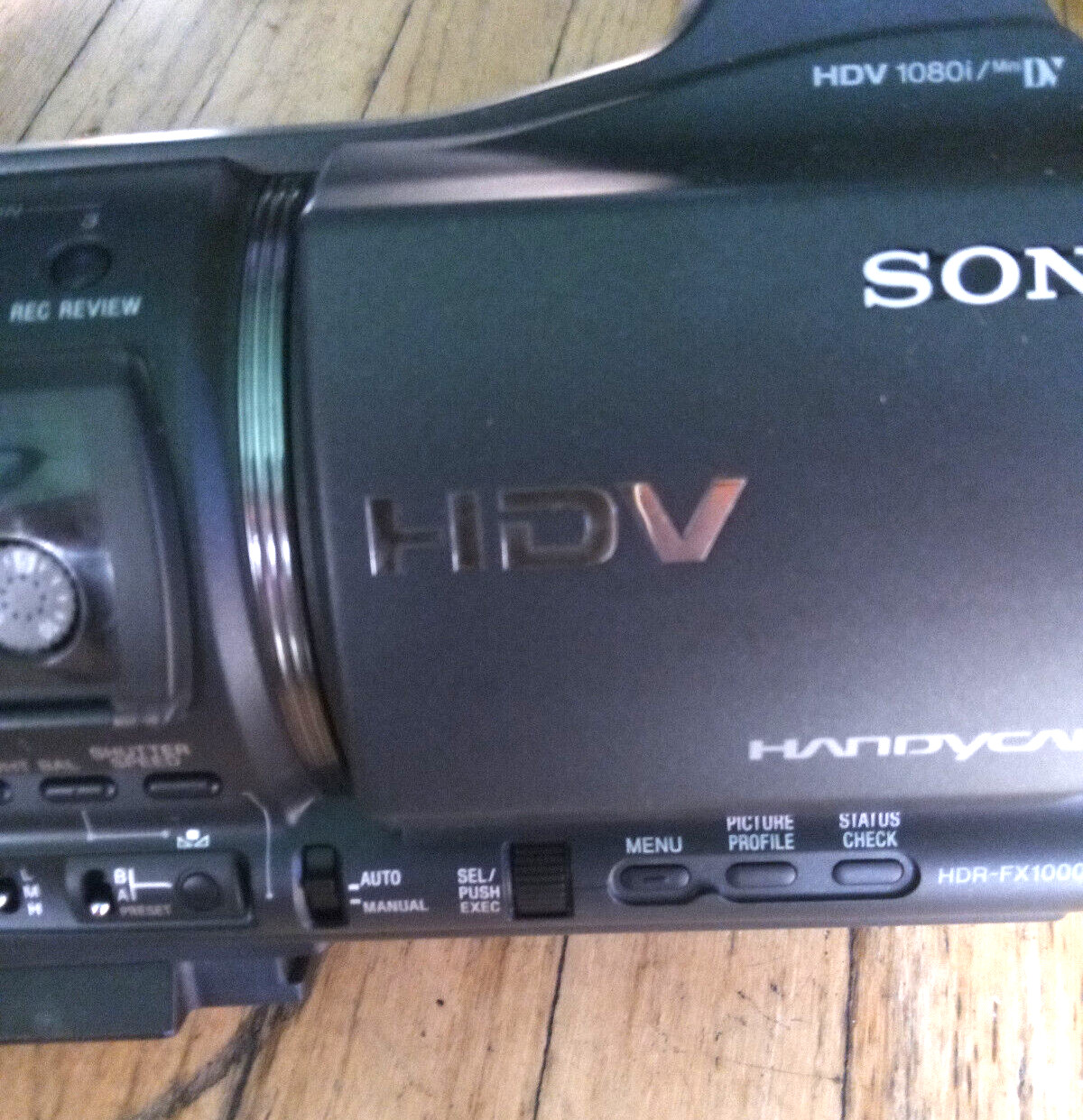 SONY HDR-FX1000 HDV Camera LENS G W/ SONY CASE & Accessories
