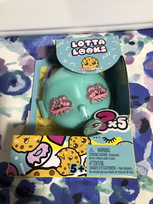 Lotta Looks Cookie Swirl Keychain Blue Face Brand Pink