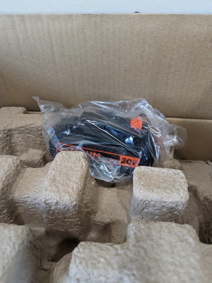 BLACK+DECKER BD4KITCDCMSL CORDLESS 20V MAX* Lithiuim Ion 4 Tool Combo Kit *NOB - Image 3 of 4