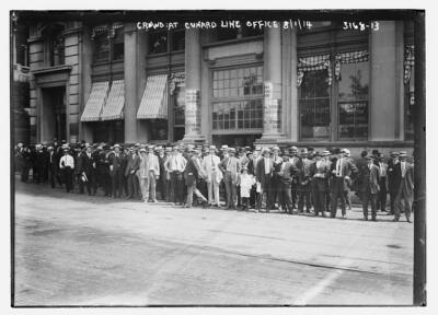 Crowd At Cunard Line Office 8/1/14 c1900 Historic Old Photo