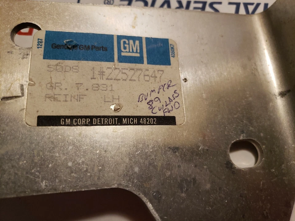 GM NOS 1985-96 OLDSMOBILE Cutlass Cruiser LH parachoques delantero barra de imp refuerzo Foto 3 de 3