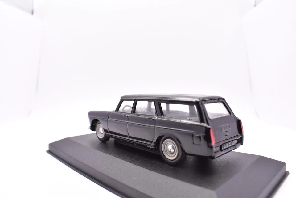 Modellino auto scala 1:43 Peugeot 404 break eligor diecast modellismo statico - Immagine 3 di 4