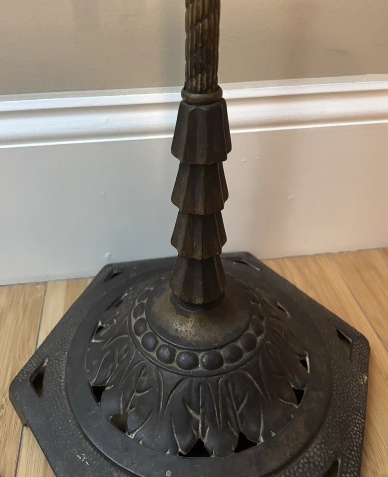 Antigua lámpara de pie estética nueva flecha latón puente brazo hierro fundido Foto 3 de 4