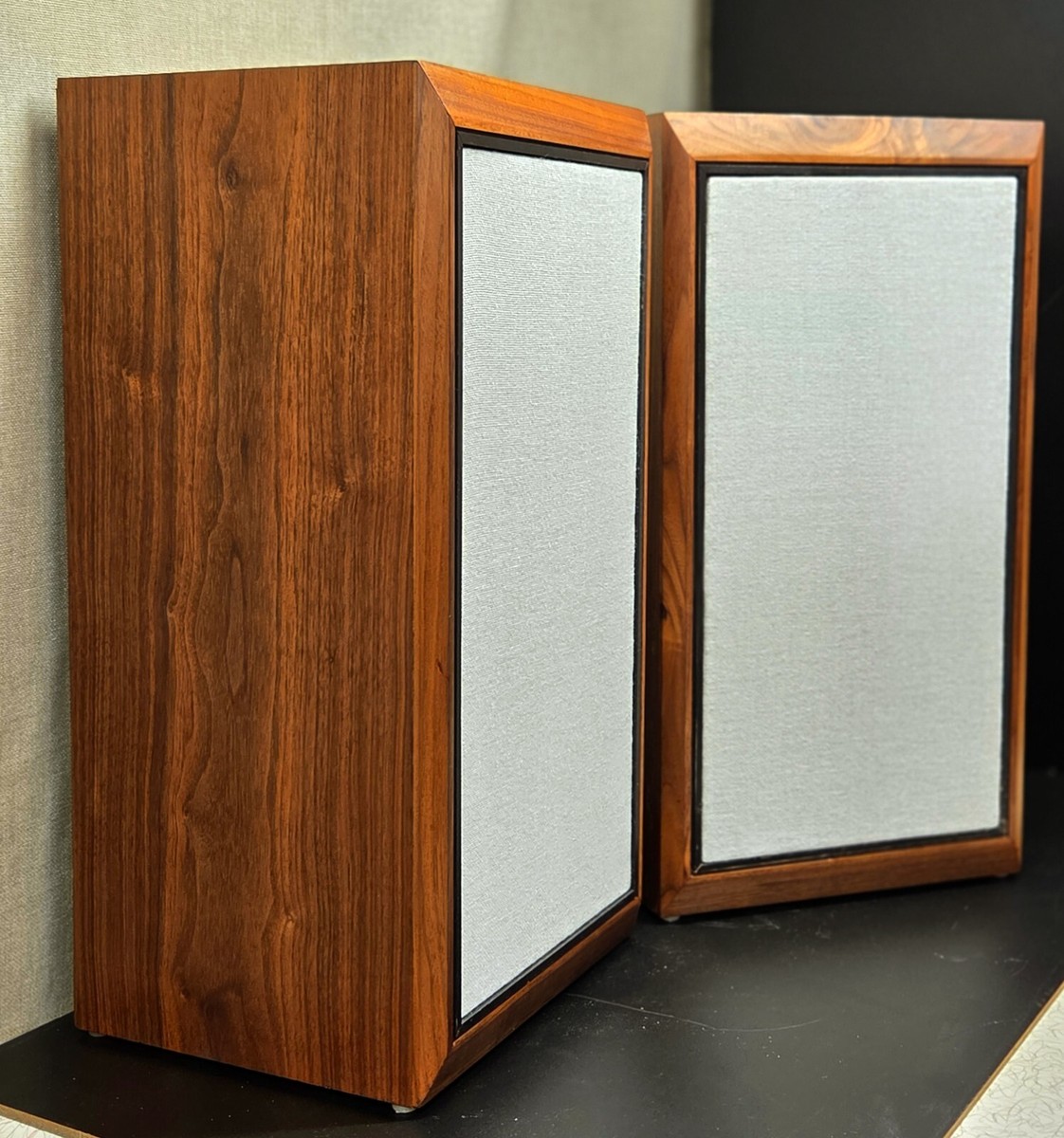 KLH Model Five 5 (VTG) Speakers Replacement Grills Off-White NEW