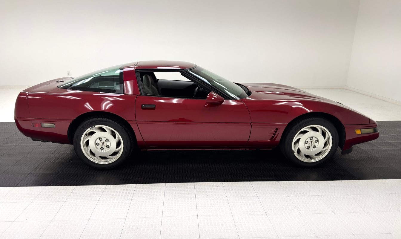 1995 Dark Red Metallic Chevrolet Corvette   | C4 Corvette Photo 9