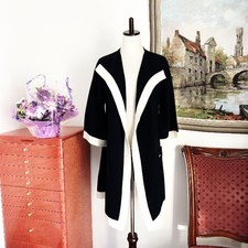 Good condition CHANEL 100 cashmere bicolor knit coat flare