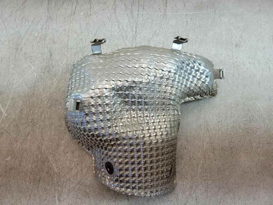 2017 2018 2019 2020 2021 2022 HYUNDAI IONIQ COLECTOR DE ESCAPE ESCUDO TÉRMICO OEM Foto 4 de 4