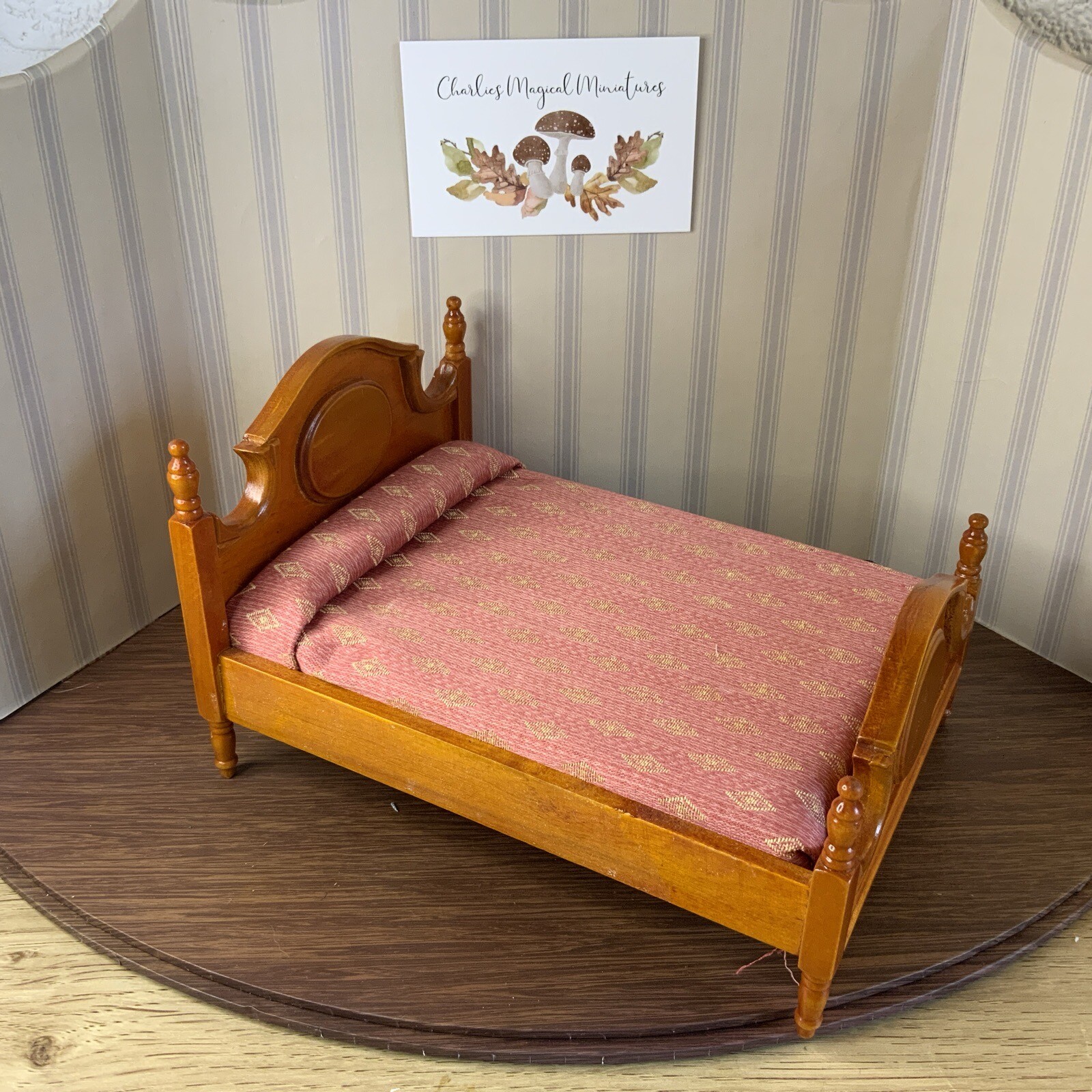 1/12th scale dolls house furniture eBay