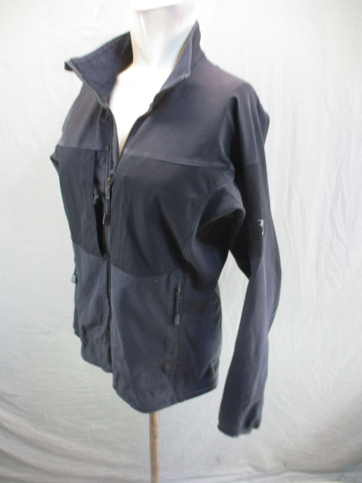 arcteryx full zip stand collar pocket softshell jacket