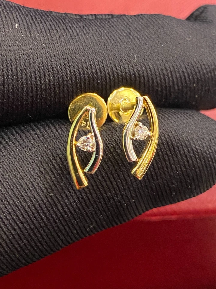 0.08 Cts Round Brilliant Cut Natural Diamonds Stud Earrings In 585 Fine 14K Gold - Image 2 of 4