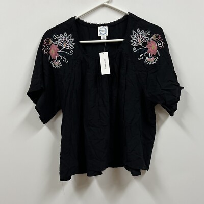 Womens Francesca s Top Medium Black Short Sleeve Flower Embroidered Ladies