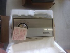HOONEYWELL t872c 1624 HEAT COOL THERMOSTAT 24V 2 STAGE HEAT 1 STAGE COOL