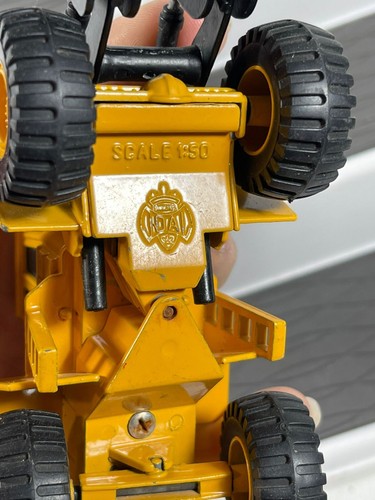 RARE JOAL 1:50 VOLVO BM L-160 WELL LOADER (YELLOW/BLACK) - Imagen 5 de 5