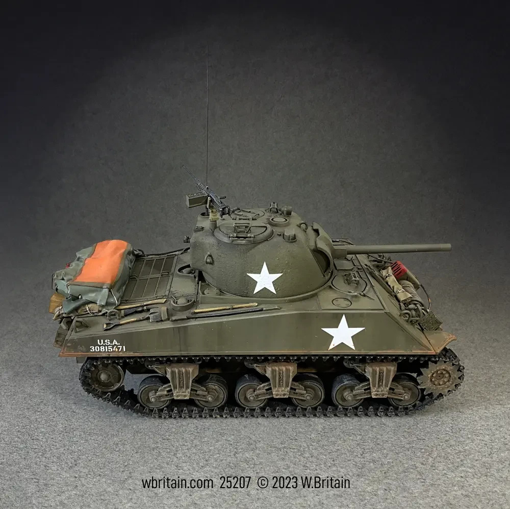 BRITAINS SOLDIERS 25207 - U.S. M4A3(75) Sherman Tank 6th Armored Division