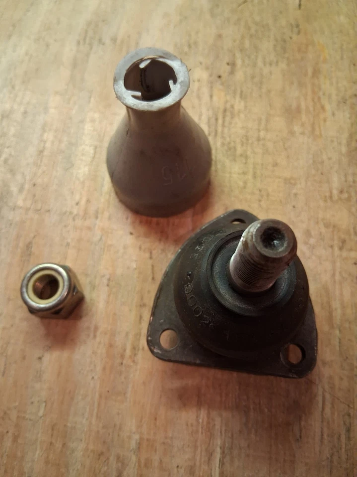 rótula superior renault 16 Foto 2 de 3